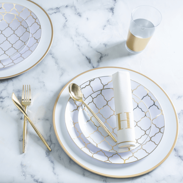 Luxe Party NYC Chargers White and Gold Plastic Charger Plate | 1 Charger